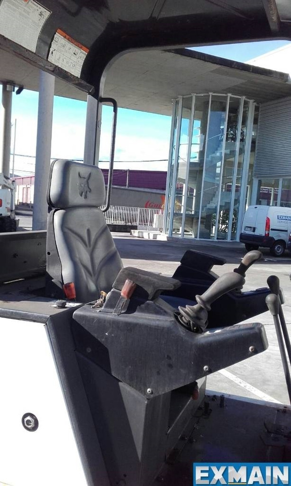 Bobcat X 320 - Μίνι εκσκαφέας: φωτογραφία 5 Bobcat X 320 - Μίνι εκσκαφέας: φωτογραφία 5