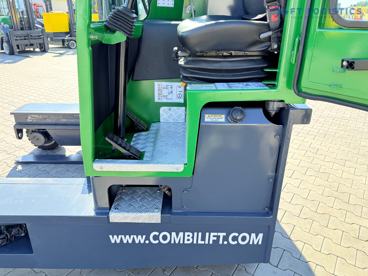 COMBILIFT C3000 / DUPLEX - 4100MM / DIESEL / FREE LIFT / CABIN / LIKE NEW - 4-κίνητα ανυψωτικό στενών δρόμων: φωτογραφία 5 COMBILIFT C3000 / DUPLEX - 4100MM / DIESEL / FREE LIFT / CABIN / LIKE NEW - 4-κίνητα ανυψωτικό στενών δρόμων: φωτογραφία 5