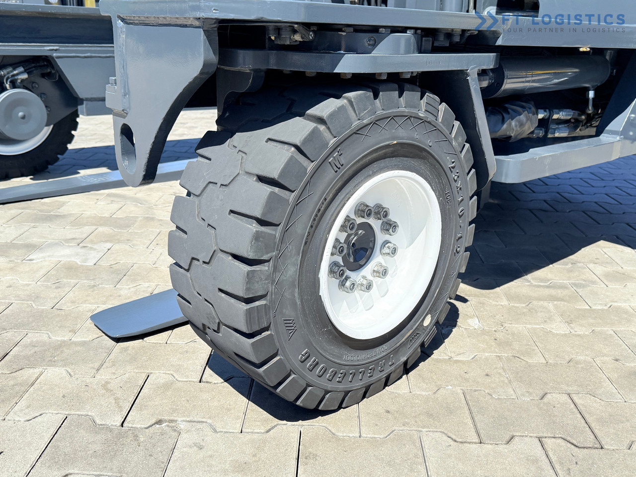 COMBILIFT C5000XL / DIESEL / DUPLEX - 5500MM / FULL CABIN / NEW TYRES / HEATING - 4-κίνητα ανυψωτικό στενών δρόμων: φωτογραφία 3 COMBILIFT C5000XL / DIESEL / DUPLEX - 5500MM / FULL CABIN / NEW TYRES / HEATING - 4-κίνητα ανυψωτικό στενών δρόμων: φωτογραφία 3