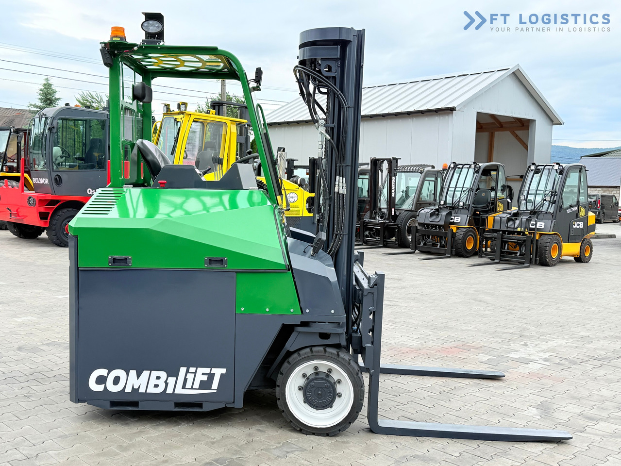 COMBILIFT Combilift CBE4000 / TRIPLEX 5200MM / ELECTRIC / FREE LIFT / FORK POSITIONER / SIDESHIFT / LIKE NEW - 4-κίνητα ανυψωτικό στενών δρόμων: φωτογραφία 3 COMBILIFT Combilift CBE4000 / TRIPLEX 5200MM / ELECTRIC / FREE LIFT / FORK POSITIONER / SIDESHIFT / LIKE NEW - 4-κίνητα ανυψωτικό στενών δρόμων: φωτογραφία 3
