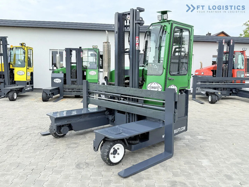 Combilift C3000 / DIESEL / DUPLEX - 4000MM / WIDE FORK POSITIONER 2700MM / FULL HEATED CABIN / ONLY 6905H / CONDITION - LIKE NEW! C3000 / - 4-κίνητα ανυψωτικό στενών δρόμων: φωτογραφία 1 Combilift C3000 / DIESEL / DUPLEX - 4000MM / WIDE FORK POSITIONER 2700MM / FULL HEATED CABIN / ONLY 6905H / CONDITION - LIKE NEW! C3000 / - 4-κίνητα ανυψωτικό στενών δρόμων: φωτογραφία 1