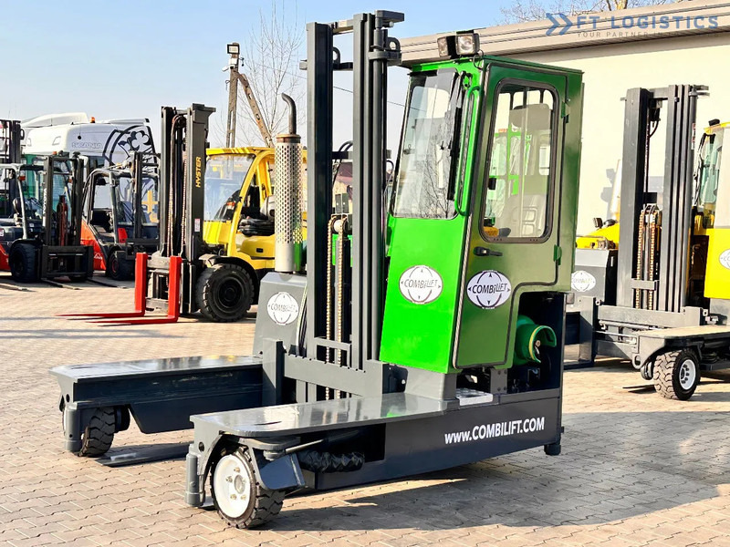 Combilift C3000 / DUPLEX / 4100MM / LPG / FREE LIFT / Like New C3000 / DUPLEX / 4100MM / LPG / FREE LIFT / Like New - 4-κίνητα ανυψωτικό στενών δρόμων: φωτογραφία 1 Combilift C3000 / DUPLEX / 4100MM / LPG / FREE LIFT / Like New C3000 / DUPLEX / 4100MM / LPG / FREE LIFT / Like New - 4-κίνητα ανυψωτικό στενών δρόμων: φωτογραφία 1