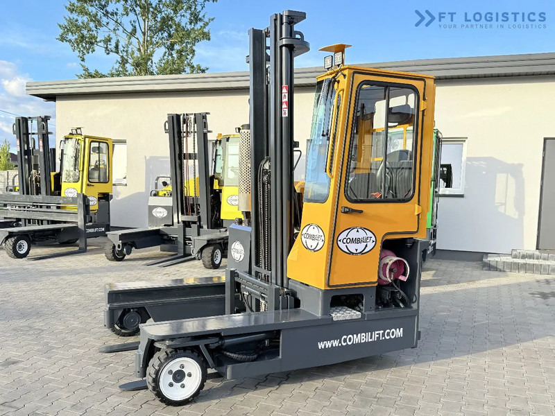 Combilift C3000 / GAS / DUPLEX 4500MM / ONLY 3096 HOURS / FORK SIDE SHIFT / FULL CABIN / EXCELLENT CONDITION / Wide range of four-way and - 4-κίνητα ανυψωτικό στενών δρόμων: φωτογραφία 2 Combilift C3000 / GAS / DUPLEX 4500MM / ONLY 3096 HOURS / FORK SIDE SHIFT / FULL CABIN / EXCELLENT CONDITION / Wide range of four-way and - 4-κίνητα ανυψωτικό στενών δρόμων: φωτογραφία 2