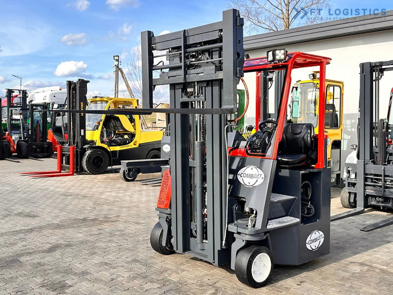 Combilift C3000CB / LPG / TRIPLEX / 5500MM / FREE LIFT / FORK SHIFT / POSITIONER C3000CB / LPG / TRIPLEX / 5500MM / FREE LIFT / FORK SHIFT - 4-κίνητα ανυψωτικό στενών δρόμων: φωτογραφία 1 Combilift C3000CB / LPG / TRIPLEX / 5500MM / FREE LIFT / FORK SHIFT / POSITIONER C3000CB / LPG / TRIPLEX / 5500MM / FREE LIFT / FORK SHIFT - 4-κίνητα ανυψωτικό στενών δρόμων: φωτογραφία 1