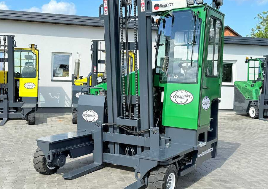 Combilift C3500 / DUPLEX 4100MM / GAS / EXTENDABLE FORKS / CABIN / HEATING + AIR CONDITIONING / LIKE NEW - 4-κίνητα ανυψωτικό στενών δρόμων: φωτογραφία 2 Combilift C3500 / DUPLEX 4100MM / GAS / EXTENDABLE FORKS / CABIN / HEATING + AIR CONDITIONING / LIKE NEW - 4-κίνητα ανυψωτικό στενών δρόμων: φωτογραφία 2