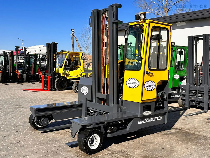 Combilift C4000 / LPG / DUPLEX / 4100MM / SCALE / SIDE SHIFT / LIKE NEW C4000 / LPG / DUPLEX / 4100MM / SCALE / SIDE SHIFT / LIKE NEW - 4-κίνητα ανυψωτικό στενών δρόμων: φωτογραφία 1 Combilift C4000 / LPG / DUPLEX / 4100MM / SCALE / SIDE SHIFT / LIKE NEW C4000 / LPG / DUPLEX / 4100MM / SCALE / SIDE SHIFT / LIKE NEW - 4-κίνητα ανυψωτικό στενών δρόμων: φωτογραφία 1