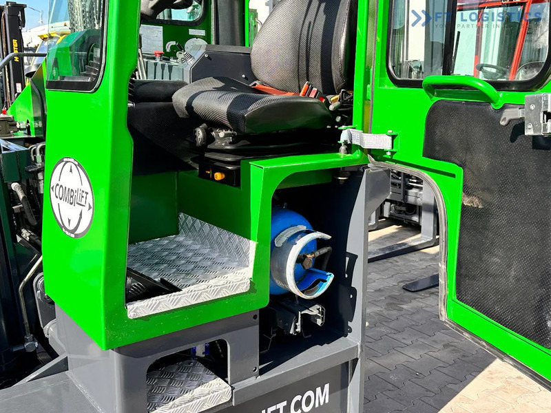 Combilift C4000 / LPG / DUPLEX / 4500MM / FREE LIFT / LIKE NEW C4000 / LPG / DUPLEX / 4500MM / FREE LIFT / LIKE NEW - 4-κίνητα ανυψωτικό στενών δρόμων: φωτογραφία 5 Combilift C4000 / LPG / DUPLEX / 4500MM / FREE LIFT / LIKE NEW C4000 / LPG / DUPLEX / 4500MM / FREE LIFT / LIKE NEW - 4-κίνητα ανυψωτικό στενών δρόμων: φωτογραφία 5