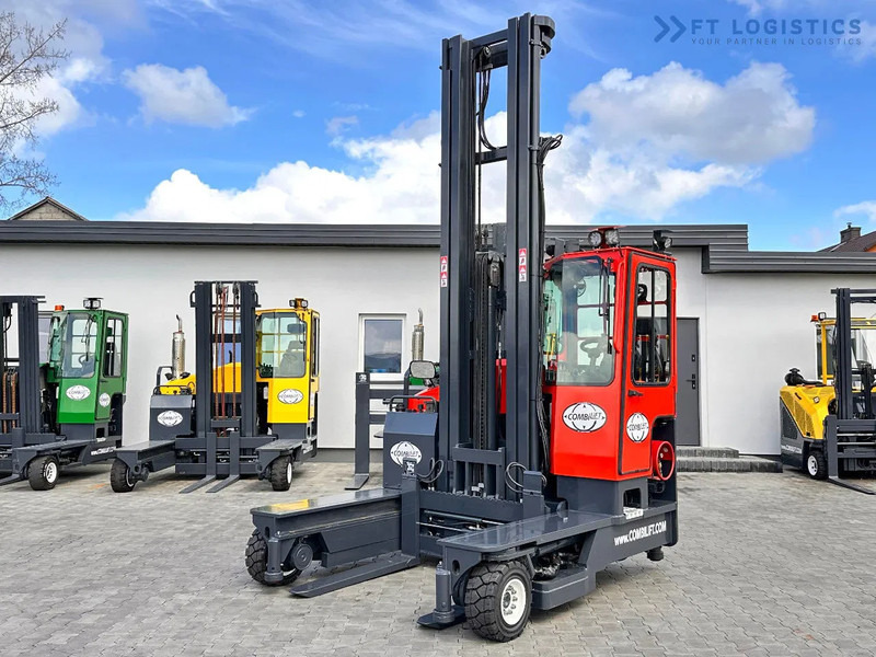 Combilift C4000 / TRIPLEX / 9300MM / FREE LIFT / POSITIONER / LPG / CABIN C4000 / TRIPLEX / 9300MM / FREE LIFT / POSITIONER / LPG / CABIN - 4-κίνητα ανυψωτικό στενών δρόμων: φωτογραφία 5 Combilift C4000 / TRIPLEX / 9300MM / FREE LIFT / POSITIONER / LPG / CABIN C4000 / TRIPLEX / 9300MM / FREE LIFT / POSITIONER / LPG / CABIN - 4-κίνητα ανυψωτικό στενών δρόμων: φωτογραφία 5
