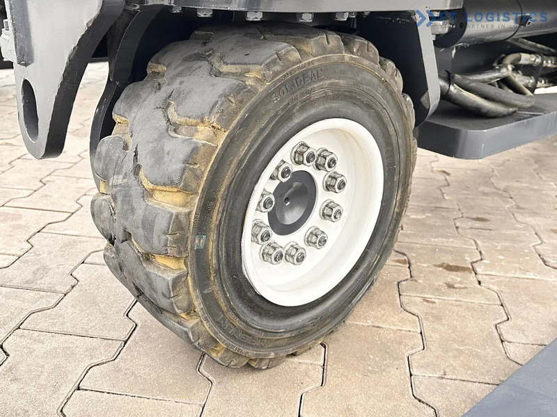 Combilift C4500 / DUPLEX / 4050MM / DIESEL / WIDE POSITIONER / FREE LIFT C4500 / DUPLEX / 4050MM / DIESEL / WIDE POSITIONER / FREE LIFT - 4-κίνητα ανυψωτικό στενών δρόμων: φωτογραφία 5 Combilift C4500 / DUPLEX / 4050MM / DIESEL / WIDE POSITIONER / FREE LIFT C4500 / DUPLEX / 4050MM / DIESEL / WIDE POSITIONER / FREE LIFT - 4-κίνητα ανυψωτικό στενών δρόμων: φωτογραφία 5