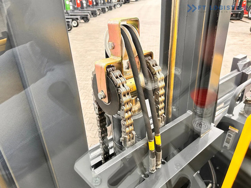 Combilift C4500 / DUPLEX / 4050MM / DIESEL / WIDE POSITIONER / FREE LIFT C4500 / DUPLEX / 4050MM / DIESEL / WIDE POSITIONER / FREE LIFT - 4-κίνητα ανυψωτικό στενών δρόμων: φωτογραφία 2 Combilift C4500 / DUPLEX / 4050MM / DIESEL / WIDE POSITIONER / FREE LIFT C4500 / DUPLEX / 4050MM / DIESEL / WIDE POSITIONER / FREE LIFT - 4-κίνητα ανυψωτικό στενών δρόμων: φωτογραφία 2