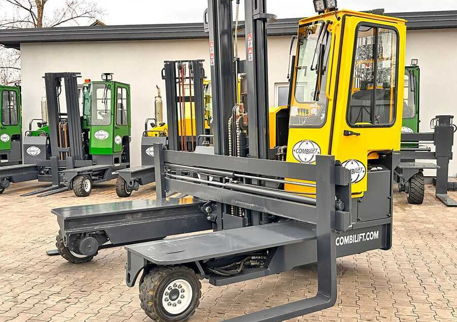 Combilift C4500 / DUPLEX / 4050MM / DIESEL / WIDE POSITIONER / FREE LIFT / SIDESHIFT / LIKE NEW - 4-κίνητα ανυψωτικό στενών δρόμων: φωτογραφία 1 Combilift C4500 / DUPLEX / 4050MM / DIESEL / WIDE POSITIONER / FREE LIFT / SIDESHIFT / LIKE NEW - 4-κίνητα ανυψωτικό στενών δρόμων: φωτογραφία 1