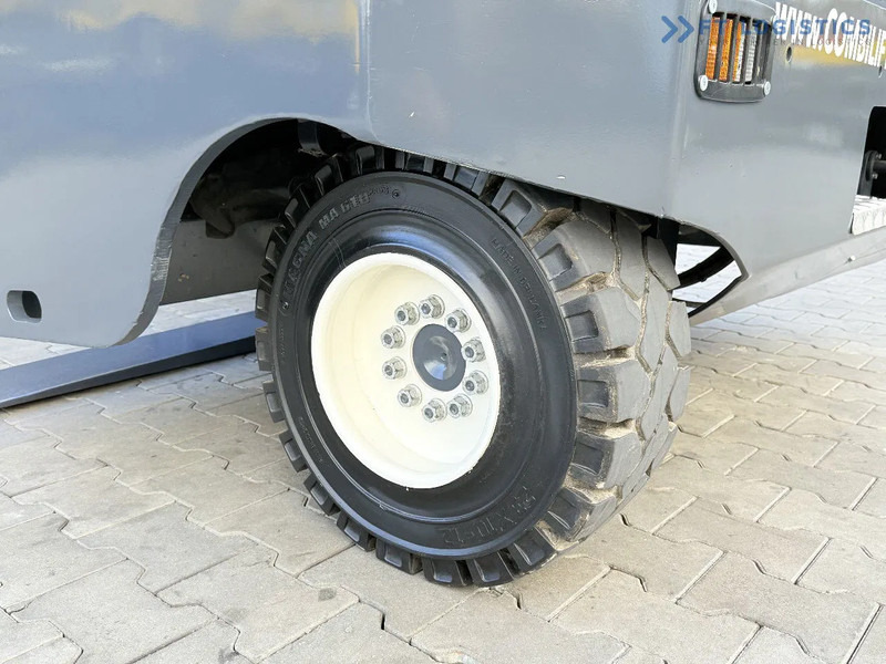 Combilift C5000SR / DIESEL / TRIPLEX MAST – 6100 MM / FORK POSITIONER / FULL CABIN C5000SR / DIESEL / TRIPLEX MAST – 6100 MM / FORK POSITI - Πλευρικοί φορτωτές: φωτογραφία 4 Combilift C5000SR / DIESEL / TRIPLEX MAST – 6100 MM / FORK POSITIONER / FULL CABIN C5000SR / DIESEL / TRIPLEX MAST – 6100 MM / FORK POSITI - Πλευρικοί φορτωτές: φωτογραφία 4