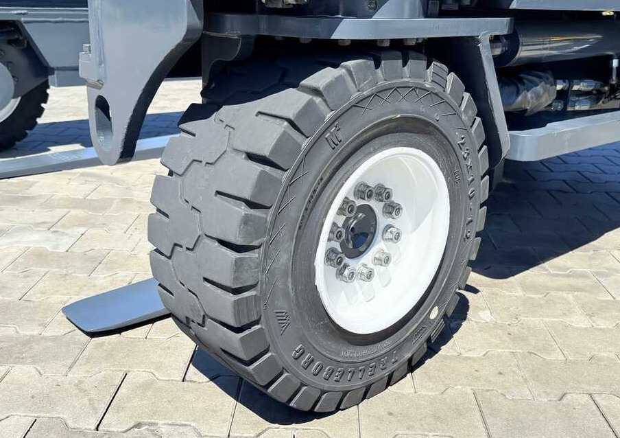 Combilift C5000XL / DIESEL / DUPLEX - 5500MM / FULL CABIN / NEW TYRES / HEATING - 4-κίνητα ανυψωτικό στενών δρόμων: φωτογραφία 2 Combilift C5000XL / DIESEL / DUPLEX - 5500MM / FULL CABIN / NEW TYRES / HEATING - 4-κίνητα ανυψωτικό στενών δρόμων: φωτογραφία 2