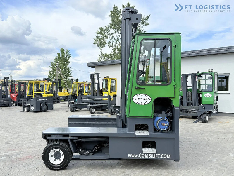 Combilift C8000 / GAS / DUPLEX – 4700MM / FORK POSITIONER / FREE LIFT / FULL HEATED CABIN / ONLY 5141 HOURS / CONDITION – LIKE NEW! C8000 - 4-κίνητα ανυψωτικό στενών δρόμων: φωτογραφία 2 Combilift C8000 / GAS / DUPLEX – 4700MM / FORK POSITIONER / FREE LIFT / FULL HEATED CABIN / ONLY 5141 HOURS / CONDITION – LIKE NEW! C8000 - 4-κίνητα ανυψωτικό στενών δρόμων: φωτογραφία 2
