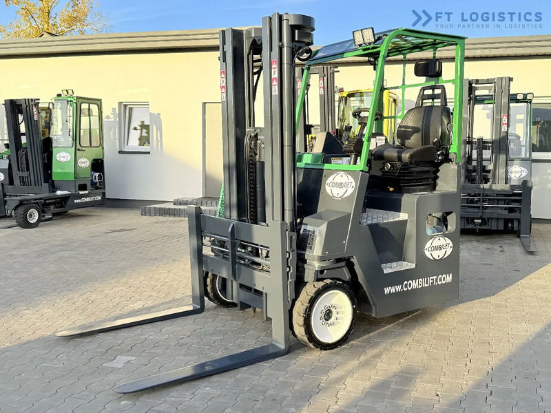 Combilift CB4000 / GAS / TRIPLEX 5200MM / FREE LIFT / FORK POSITIONER / SIDE SHIFT / EXCELLENT CONDITION / Wide range of four-way and side - 4-κίνητα ανυψωτικό στενών δρόμων: φωτογραφία 1 Combilift CB4000 / GAS / TRIPLEX 5200MM / FREE LIFT / FORK POSITIONER / SIDE SHIFT / EXCELLENT CONDITION / Wide range of four-way and side - 4-κίνητα ανυψωτικό στενών δρόμων: φωτογραφία 1