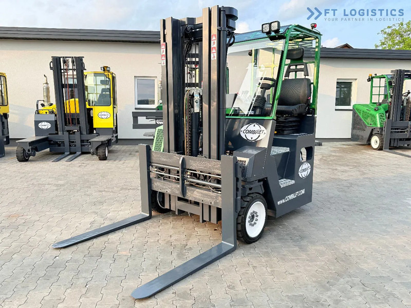 Combilift COMBILIFT C4000CB – TRIPLEX 5200mm – Year 2017 – LPG – FREE LIFT – SIDESHIFT – FORK POSITIONER – CONDITION 5/5 COMBILIFT C4000CB - 4-κίνητα ανυψωτικό στενών δρόμων: φωτογραφία 1 Combilift COMBILIFT C4000CB – TRIPLEX 5200mm – Year 2017 – LPG – FREE LIFT – SIDESHIFT – FORK POSITIONER – CONDITION 5/5 COMBILIFT C4000CB - 4-κίνητα ανυψωτικό στενών δρόμων: φωτογραφία 1