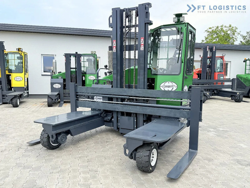 Combilift Combilift C4500 / DIESEL / DUPLEX 4000MM / WIDE FORK POSITIONER / HEATING / FULL CABIN / PERFECT CONDITION / Wide range of four- - 4-κίνητα ανυψωτικό στενών δρόμων: φωτογραφία 5 Combilift Combilift C4500 / DIESEL / DUPLEX 4000MM / WIDE FORK POSITIONER / HEATING / FULL CABIN / PERFECT CONDITION / Wide range of four- - 4-κίνητα ανυψωτικό στενών δρόμων: φωτογραφία 5