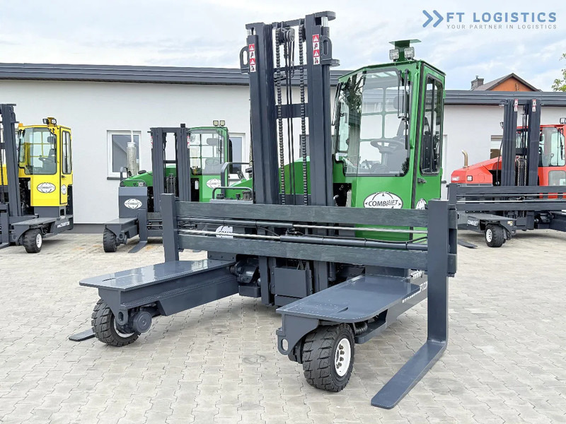 Combilift Combilift C4500 / DIESEL / DUPLEX 4000MM / WIDE FORK POSITIONER / HEATING / FULL CABIN / PERFECT CONDITION / Wide range of four- - 4-κίνητα ανυψωτικό στενών δρόμων: φωτογραφία 4 Combilift Combilift C4500 / DIESEL / DUPLEX 4000MM / WIDE FORK POSITIONER / HEATING / FULL CABIN / PERFECT CONDITION / Wide range of four- - 4-κίνητα ανυψωτικό στενών δρόμων: φωτογραφία 4