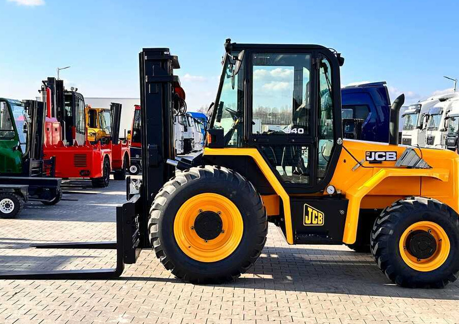 JCB 940-2 T4 / DIESEL / TRIPLEX / POSITIONER / FORK SIDE SHIFT / 4T / NEW TIRES / LIKE NEW - Φορτηγό ανωμάλου εδάφους: φωτογραφία 3 JCB 940-2 T4 / DIESEL / TRIPLEX / POSITIONER / FORK SIDE SHIFT / 4T / NEW TIRES / LIKE NEW - Φορτηγό ανωμάλου εδάφους: φωτογραφία 3