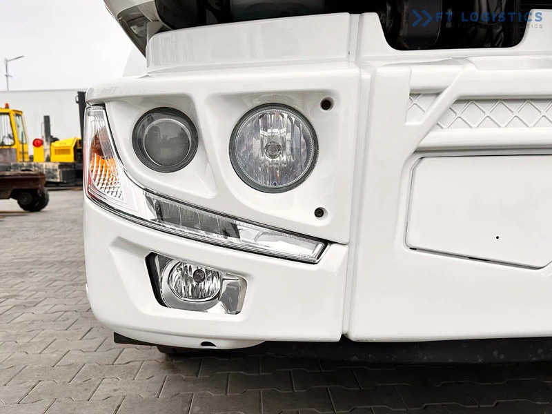 Renault Midlum 250 Renault D 250 / AUTOMATIC / 4X2 / 18 PALLETS / TAIL LIFT / SIDE BOARDS / curtainsider truck - Φορτηγό μουσαμάς: φωτογραφία 4 Renault Midlum 250 Renault D 250 / AUTOMATIC / 4X2 / 18 PALLETS / TAIL LIFT / SIDE BOARDS / curtainsider truck - Φορτηγό μουσαμάς: φωτογραφία 4