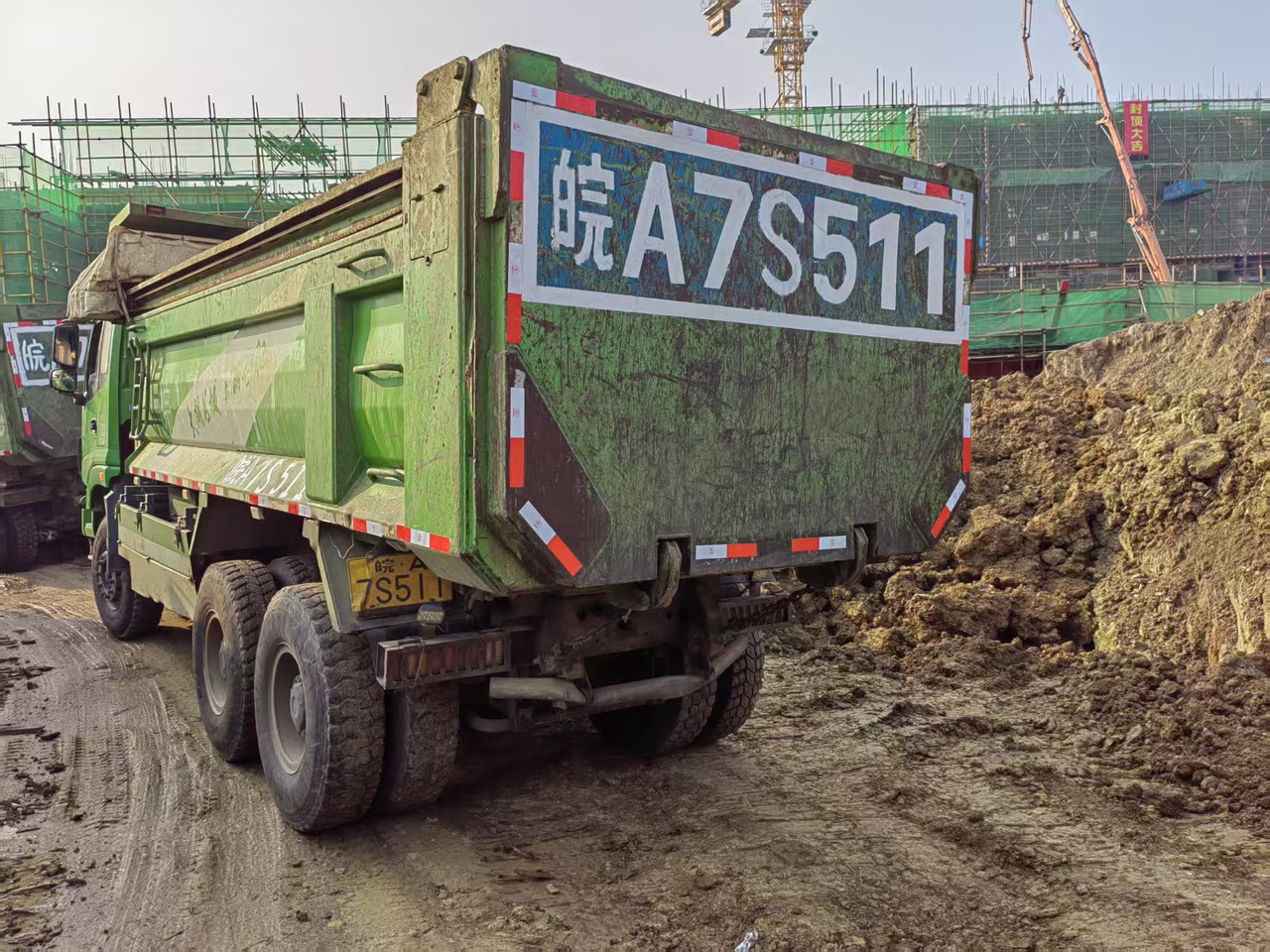 Auman Auman 6*4 dump truck - Φορτηγό ανατρεπόμενο: φωτογραφία 2 Auman Auman 6*4 dump truck - Φορτηγό ανατρεπόμενο: φωτογραφία 2