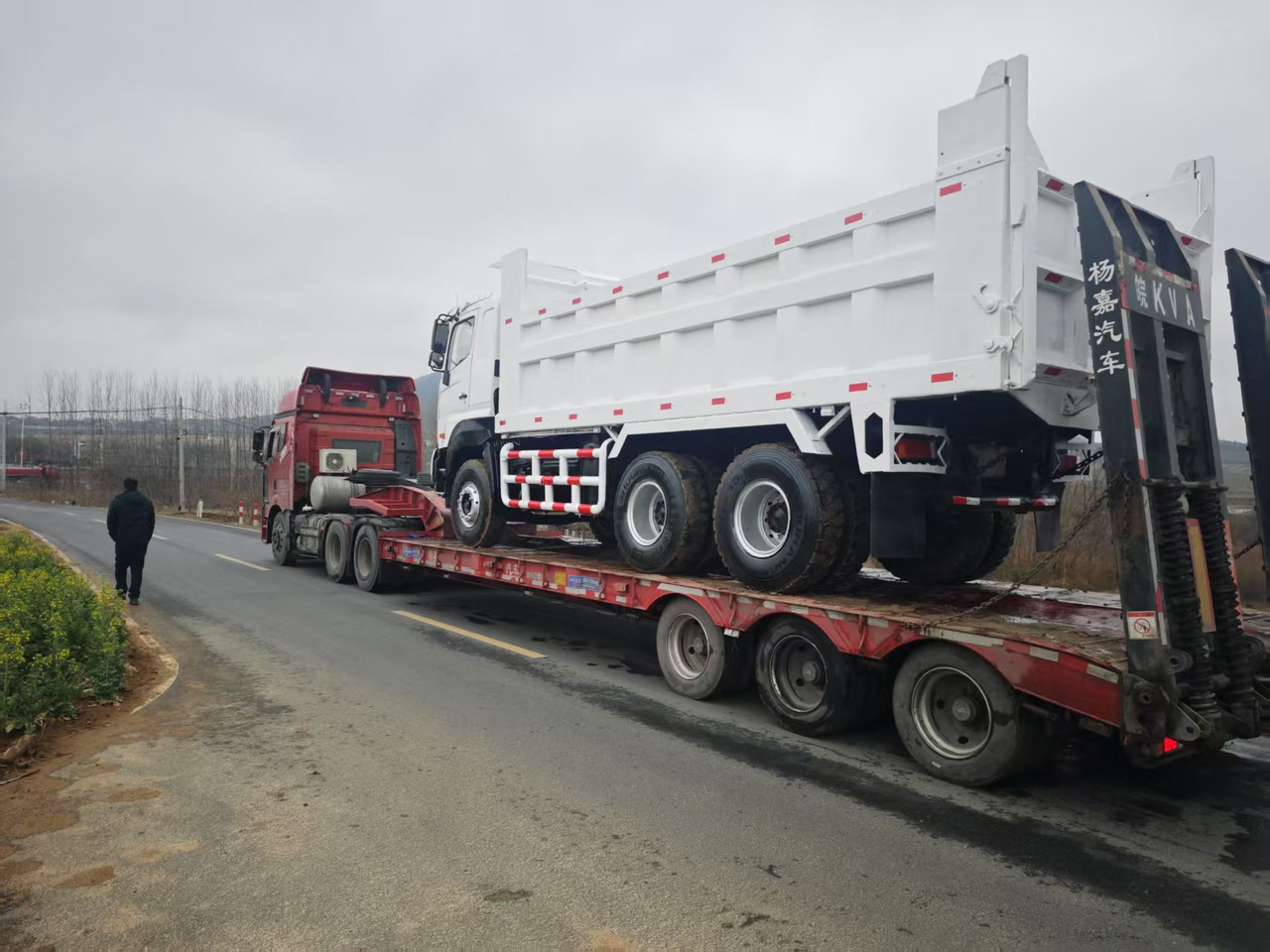 HINO HINO 700 - Φορτηγό ανατρεπόμενο: φωτογραφία 3 HINO HINO 700 - Φορτηγό ανατρεπόμενο: φωτογραφία 3