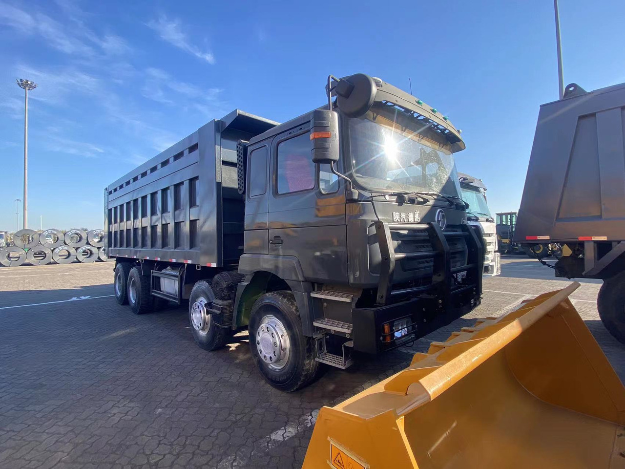 SHACMAN Shacman F3000 8*4 dump truck - Φορτηγό ανατρεπόμενο: φωτογραφία 4 SHACMAN Shacman F3000 8*4 dump truck - Φορτηγό ανατρεπόμενο: φωτογραφία 4