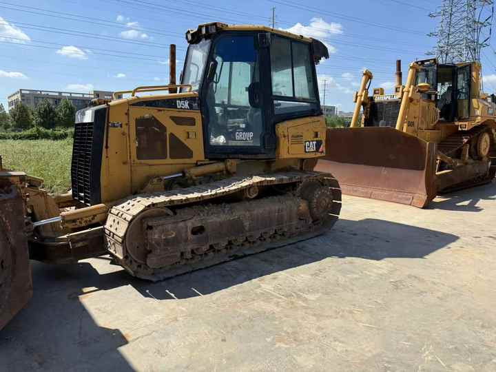 100% Original Caterpillar D5K Mini Track Dozer Cat D5K Bulldozer Superior Performance Running Working Condition Hot Sale - Μπουλντόζα: φωτογραφία 5 100% Original Caterpillar D5K Mini Track Dozer Cat D5K Bulldozer Superior Performance Running Working Condition Hot Sale - Μπουλντόζα: φωτογραφία 5