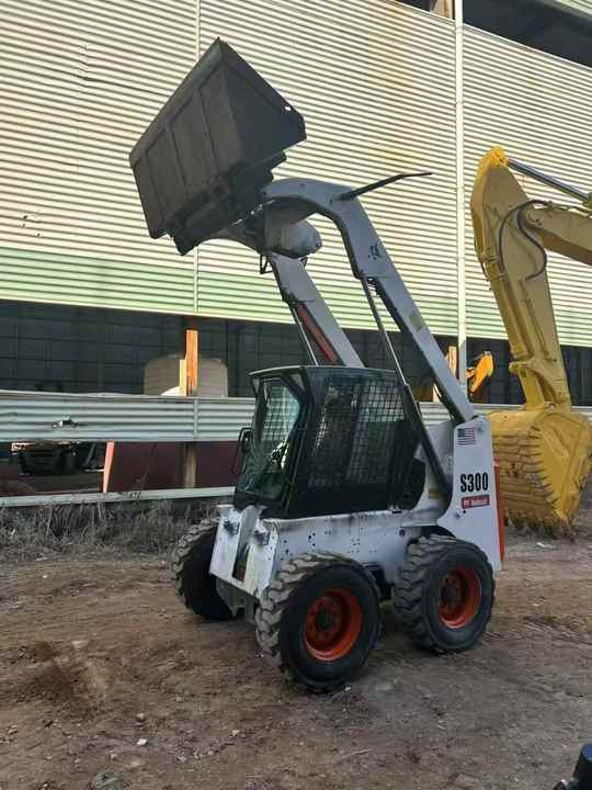 100%Ready Bobcat S300 Well Sold Most Famous Brand High Quality Bobcat S300 Skid Steer Loader for Sale - Ελαστιχοφόρος φορτωτής: φωτογραφία 5 100%Ready Bobcat S300 Well Sold Most Famous Brand High Quality Bobcat S300 Skid Steer Loader for Sale - Ελαστιχοφόρος φορτωτής: φωτογραφία 5