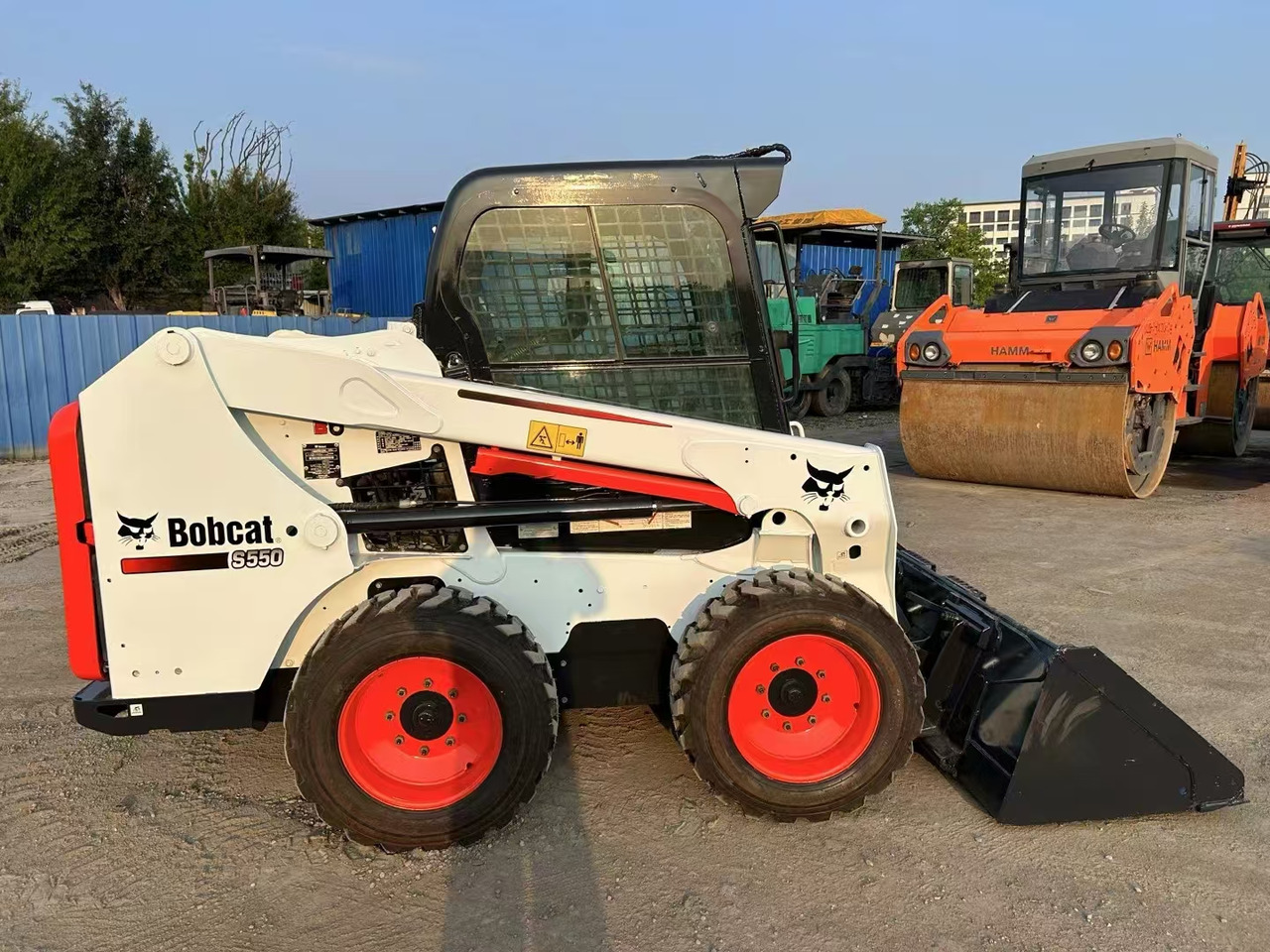 BOBCAT High Performance Low Hours Excellent Condition Reliable Second Hand Bobcat S550 Skid Steer Loader in Stock for Sale - Φορτωτής πλάγιας ολίσθησης: φωτογραφία 3 BOBCAT High Performance Low Hours Excellent Condition Reliable Second Hand Bobcat S550 Skid Steer Loader in Stock for Sale - Φορτωτής πλάγιας ολίσθησης: φωτογραφία 3