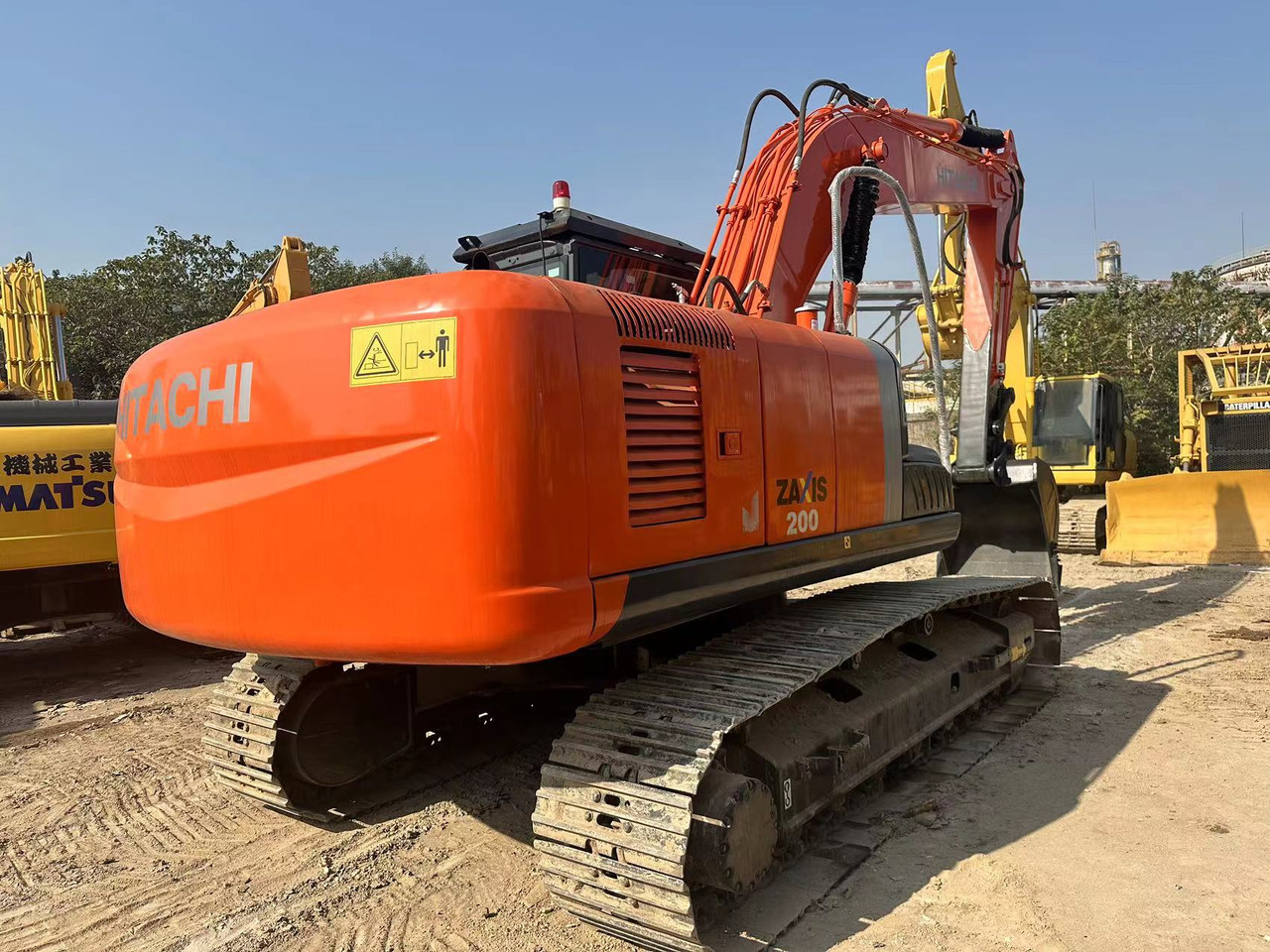 CRAWLER EXCAVATOR Original Japan Hitachi ZX200-3 Excavator Hitachi Excavator in Low Price for Hot Sale - Ερπυστριοφόρος εκσκαφέας: φωτογραφία 1 CRAWLER EXCAVATOR Original Japan Hitachi ZX200-3 Excavator Hitachi Excavator in Low Price for Hot Sale - Ερπυστριοφόρος εκσκαφέας: φωτογραφία 1