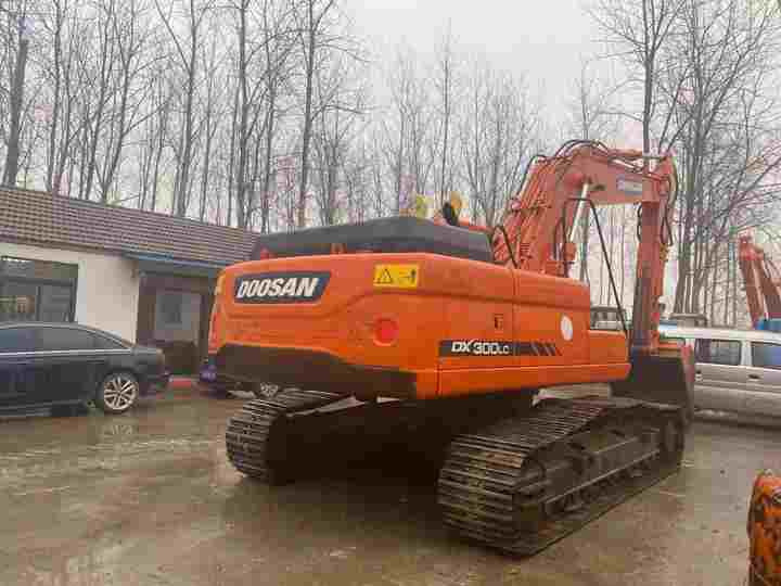 High Quality Doosan Big Size Excavator , Doosan 30ton Dx300lc Digging Machine , Doosan Excavator for Sale - Εκσκαφέας: φωτογραφία 3 High Quality Doosan Big Size Excavator , Doosan 30ton Dx300lc Digging Machine , Doosan Excavator for Sale - Εκσκαφέας: φωτογραφία 3