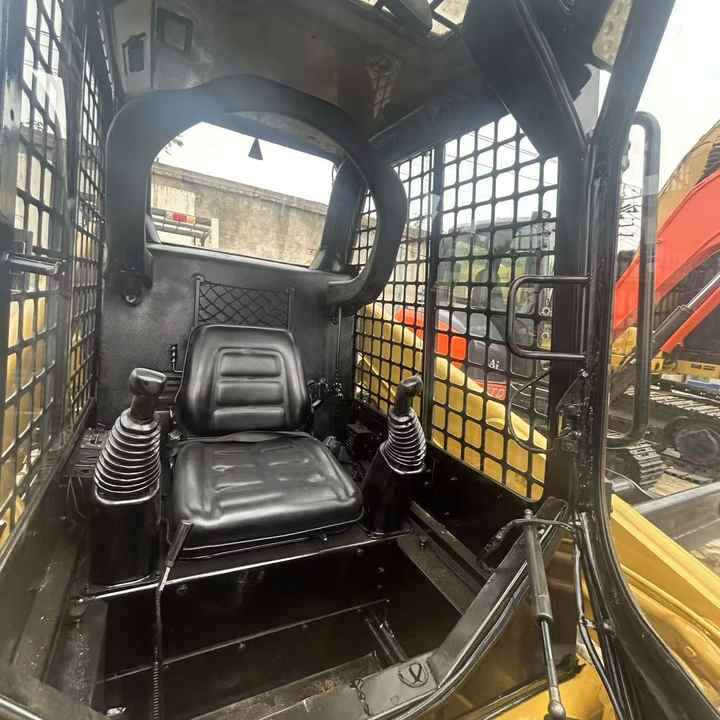 High Quality Used Cat 246D3 Excavator with Low Working Hoursand Best Price Used Cat 246D3 Machine with Cheap Price for Sale - Φορτωτής πλάγιας ολίσθησης: φωτογραφία 3 High Quality Used Cat 246D3 Excavator with Low Working Hoursand Best Price Used Cat 246D3 Machine with Cheap Price for Sale - Φορτωτής πλάγιας ολίσθησης: φωτογραφία 3