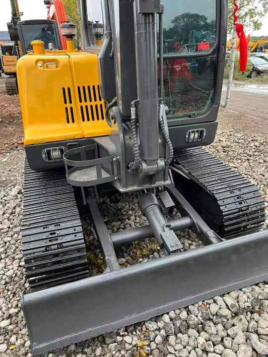 High Quality Used Volvo EC60D Excavator for Sale 6 Ton Compact Machine, Excellent Condition, Ready for Work! - Ερπυστριοφόρος εκσκαφέας: φωτογραφία 5 High Quality Used Volvo EC60D Excavator for Sale 6 Ton Compact Machine, Excellent Condition, Ready for Work! - Ερπυστριοφόρος εκσκαφέας: φωτογραφία 5