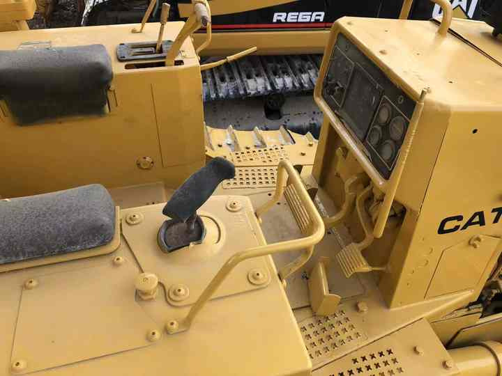 Nice Condition D4h Cat Bulldozer CAT Used Dozer for Sale - Μπουλντόζα: φωτογραφία 5 Nice Condition D4h Cat Bulldozer CAT Used Dozer for Sale - Μπουλντόζα: φωτογραφία 5