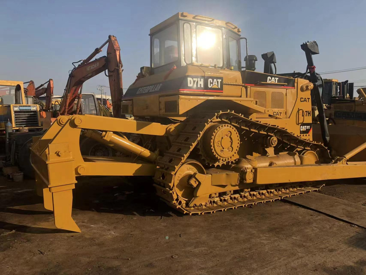 Used Caterpillar Cat D7H Dozer, Second Hand Cat D7H Bulldozer With Stong Blade - Μπουλντόζα: φωτογραφία 4 Used Caterpillar Cat D7H Dozer, Second Hand Cat D7H Bulldozer With Stong Blade - Μπουλντόζα: φωτογραφία 4