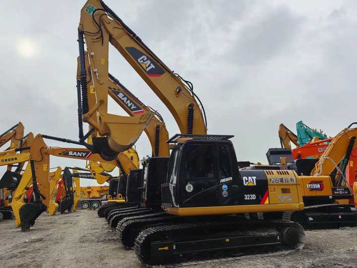 Used Digger CAT 323DL Construction Machinery Construction Digger Used CAT 323DL Cheap Excavator - Ερπυστριοφόρος εκσκαφέας: φωτογραφία 3 Used Digger CAT 323DL Construction Machinery Construction Digger Used CAT 323DL Cheap Excavator - Ερπυστριοφόρος εκσκαφέας: φωτογραφία 3