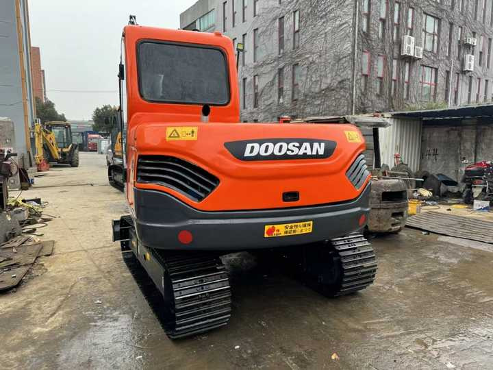 Used Digger DOOSAN DX75 Construction Machinery Construction Digger Used DOOSAN DX75 Cheap Excavator - Ερπυστριοφόρος εκσκαφέας: φωτογραφία 3 Used Digger DOOSAN DX75 Construction Machinery Construction Digger Used DOOSAN DX75 Cheap Excavator - Ερπυστριοφόρος εκσκαφέας: φωτογραφία 3