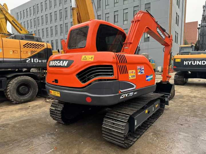 Used Digger DOOSAN DX75 Construction Machinery Construction Digger Used DOOSAN DX75 Cheap Excavator - Ερπυστριοφόρος εκσκαφέας: φωτογραφία 2 Used Digger DOOSAN DX75 Construction Machinery Construction Digger Used DOOSAN DX75 Cheap Excavator - Ερπυστριοφόρος εκσκαφέας: φωτογραφία 2