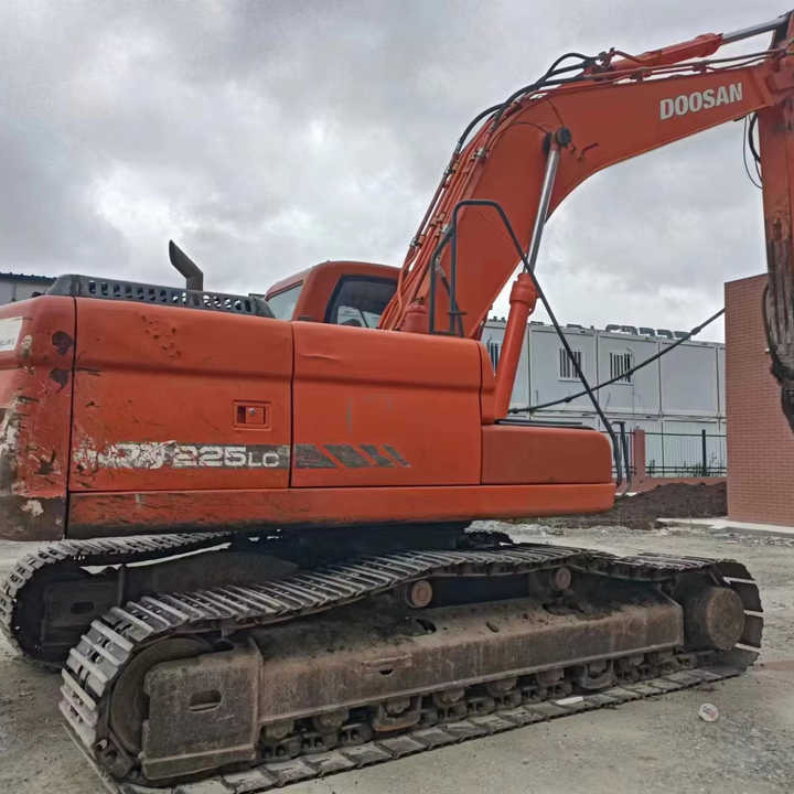 Used Digger Doosan DX225LC-9T Construction Machinery Construction Digger Used Doosan DX225LC-9T Cheap Excavator - Ερπυστριοφόρος εκσκαφέας: φωτογραφία 1 Used Digger Doosan DX225LC-9T Construction Machinery Construction Digger Used Doosan DX225LC-9T Cheap Excavator - Ερπυστριοφόρος εκσκαφέας: φωτογραφία 1