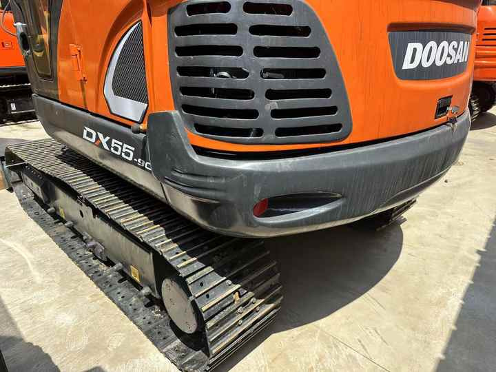 Used Excavator Doosan DX55 Excavators Mini Equipment Earth Moving Machinery Doosan Digger Excavator for Sale - Ερπυστριοφόρος εκσκαφέας: φωτογραφία 4 Used Excavator Doosan DX55 Excavators Mini Equipment Earth Moving Machinery Doosan Digger Excavator for Sale - Ερπυστριοφόρος εκσκαφέας: φωτογραφία 4
