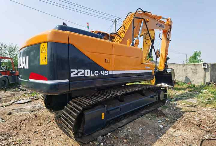 Used HYUNDAI R220-9S New Model Excavator Second Hand Machine Popular Brand Korean hyundai Hydraulic Machinery - Εκσκαφέας: φωτογραφία 3 Used HYUNDAI R220-9S New Model Excavator Second Hand Machine Popular Brand Korean hyundai Hydraulic Machinery - Εκσκαφέας: φωτογραφία 3