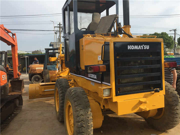 Used Komatsu GD305 Motor Grader Cheap Price Komatsu Road Grader GD305 Good Condition in China - Γκρέιντερ: φωτογραφία 4 Used Komatsu GD305 Motor Grader Cheap Price Komatsu Road Grader GD305 Good Condition in China - Γκρέιντερ: φωτογραφία 4