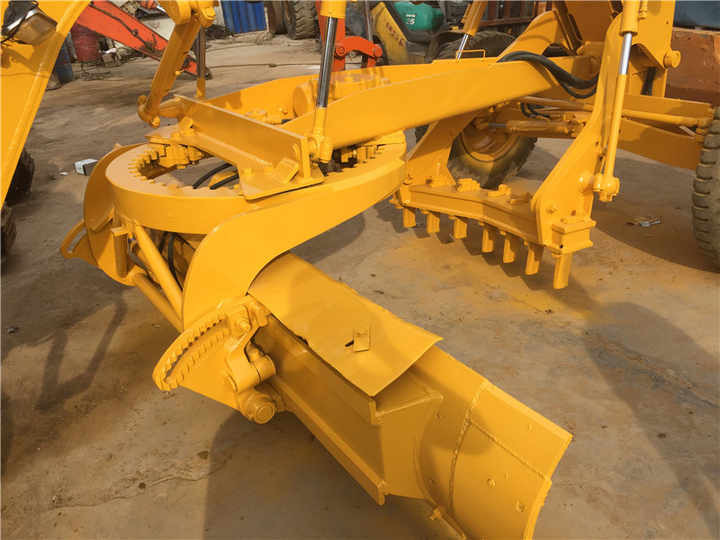 Used Komatsu GD305 Motor Grader Cheap Price Komatsu Road Grader GD305 Good Condition in China - Γκρέιντερ: φωτογραφία 2 Used Komatsu GD305 Motor Grader Cheap Price Komatsu Road Grader GD305 Good Condition in China - Γκρέιντερ: φωτογραφία 2