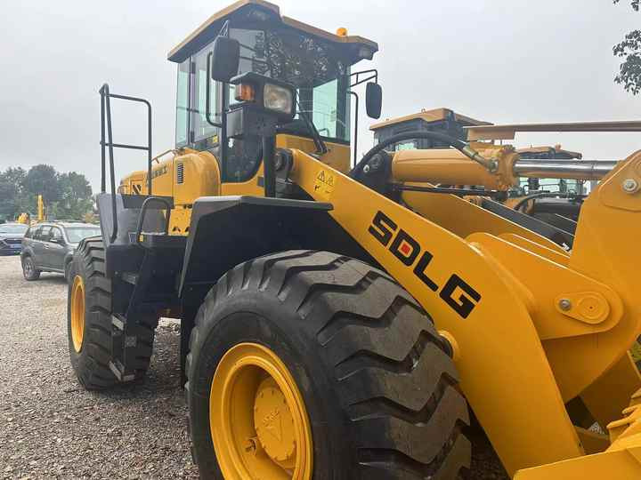 Used Road Construction Equipment SDLG LG956L Wheel Loader Second Hand SDLG 936 LG 953 LG958F 956L for Sale - Ελαστιχοφόρος φορτωτής: φωτογραφία 2 Used Road Construction Equipment SDLG LG956L Wheel Loader Second Hand SDLG 936 LG 953 LG958F 956L for Sale - Ελαστιχοφόρος φορτωτής: φωτογραφία 2