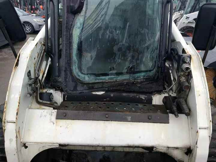 Used Small Loader Bobcat S130 S160 S185 Skid Steer Loader With Good Condition - Ελαστιχοφόρος φορτωτής: φωτογραφία 3 Used Small Loader Bobcat S130 S160 S185 Skid Steer Loader With Good Condition - Ελαστιχοφόρος φορτωτής: φωτογραφία 3