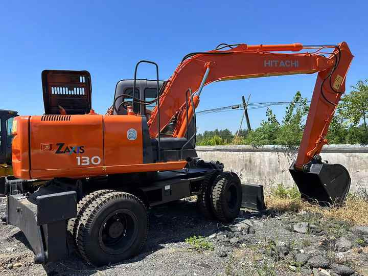 Used Wheel Excavator Hitachi ZX 130W Made in Japan 13ton Hitachi Zx130w Wheel Excavator Price Used Hitachi Zx130 Excavator SALE - Τροχοφόρος εκσκαφέας: φωτογραφία 4 Used Wheel Excavator Hitachi ZX 130W Made in Japan 13ton Hitachi Zx130w Wheel Excavator Price Used Hitachi Zx130 Excavator SALE - Τροχοφόρος εκσκαφέας: φωτογραφία 4