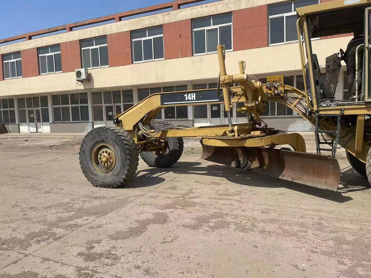 CATERPILLAR 14H - Γκρέιντερ: φωτογραφία 2 CATERPILLAR 14H - Γκρέιντερ: φωτογραφία 2