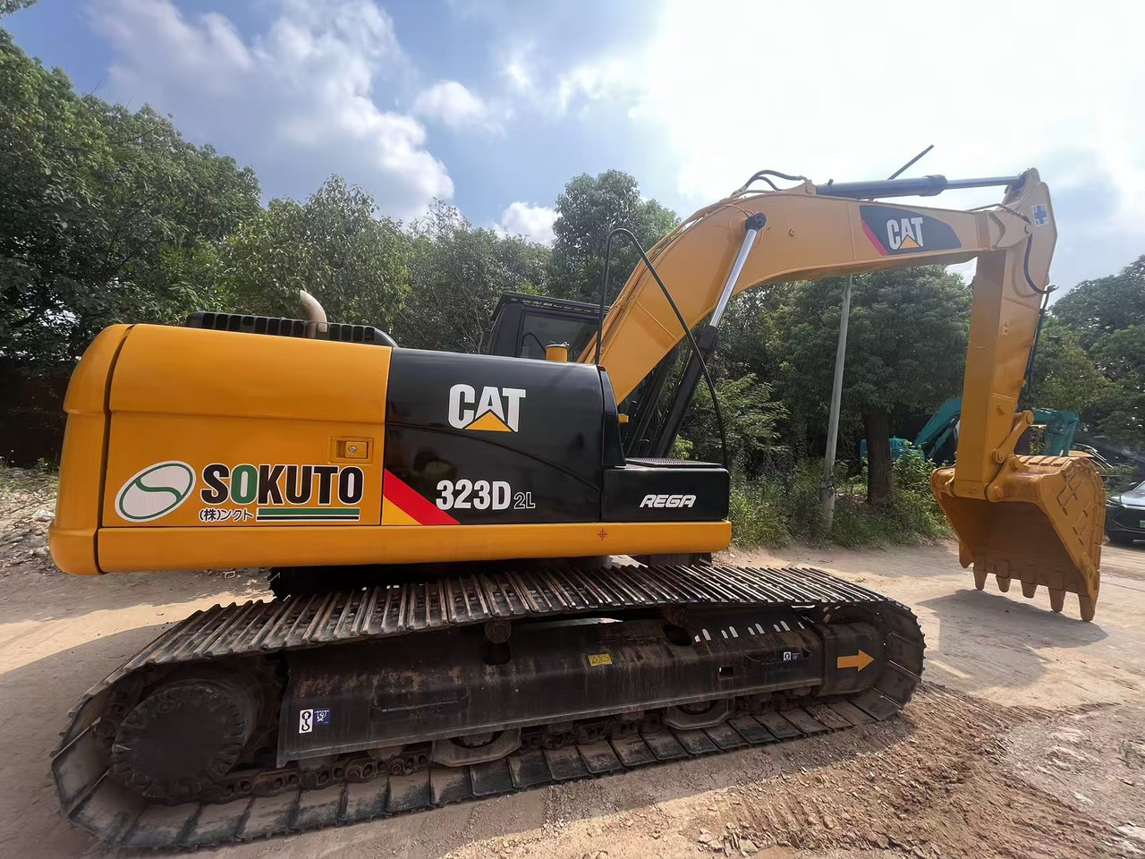 CATERPILLAR 323D2L - Ερπυστριοφόρος εκσκαφέας: φωτογραφία 4 CATERPILLAR 323D2L - Ερπυστριοφόρος εκσκαφέας: φωτογραφία 4