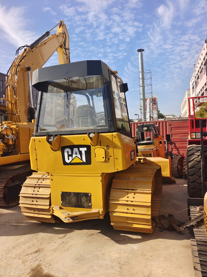 CATERPILLAR D3K - Μπουλντόζα: φωτογραφία 3 CATERPILLAR D3K - Μπουλντόζα: φωτογραφία 3